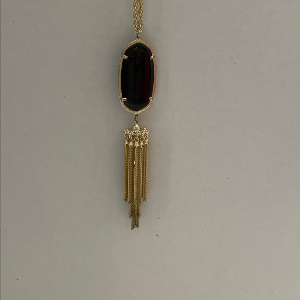 Kendra Scott necklace